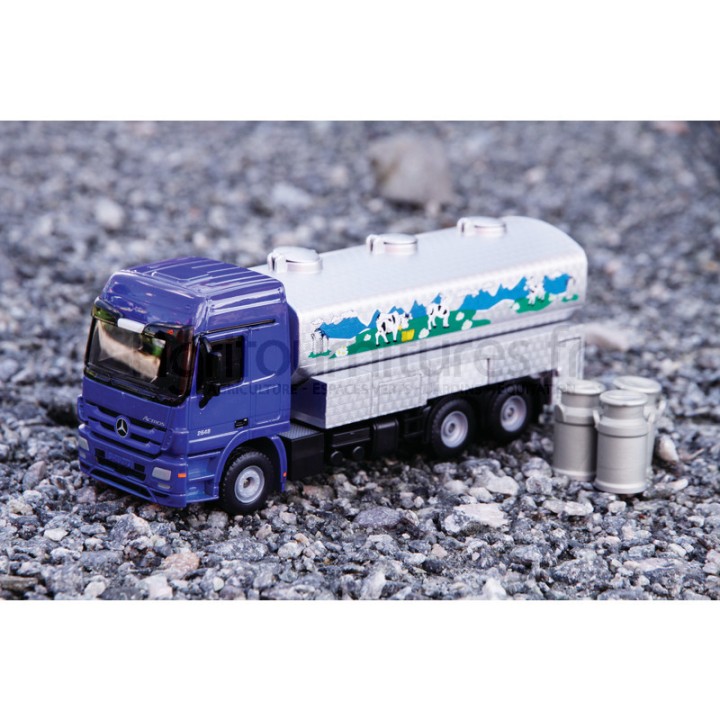 Camion citerne de lait bleu Siku