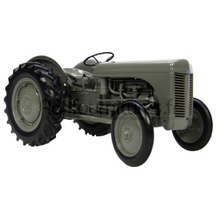 Massey Ferguson TEA20 Universal Hobbies