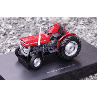 Massey Ferguson 135 sans cabine Universal Hobbies
