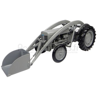 Ferguson TEA-20 (1947) avec chargeur frontal Universal Hobbies