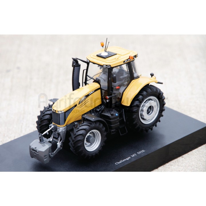 Challenger MT 555E Universal Hobbies
