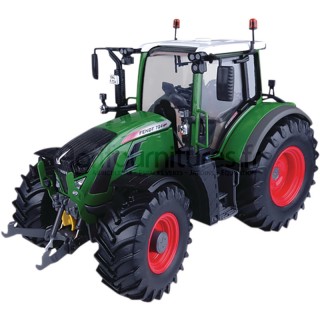 Fendt 724 Vario vert Universal Hobbies
