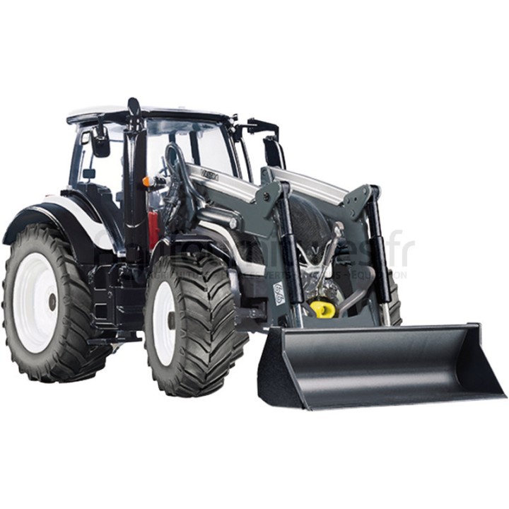 Tracteur avec chargeur frontal Valtra T174 Wiking