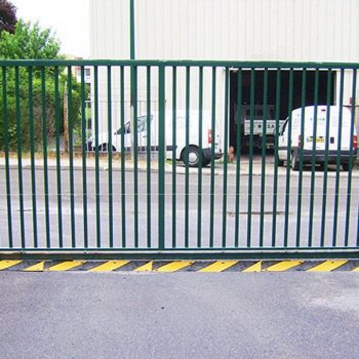 Rampe ralentisseur de portail Viso noir-jaune - Longueur 1200 mm