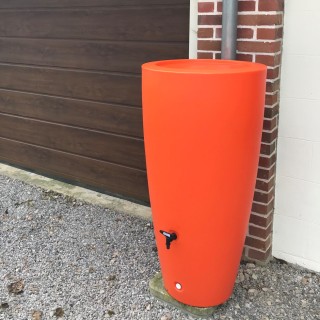 Pot conique récupérateur d'eau orange 200 L Plast'Up