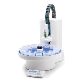 Passeur d'échantillons Hanna Instruments avec plateau 18 béchers et 3 pompes péristaltiques