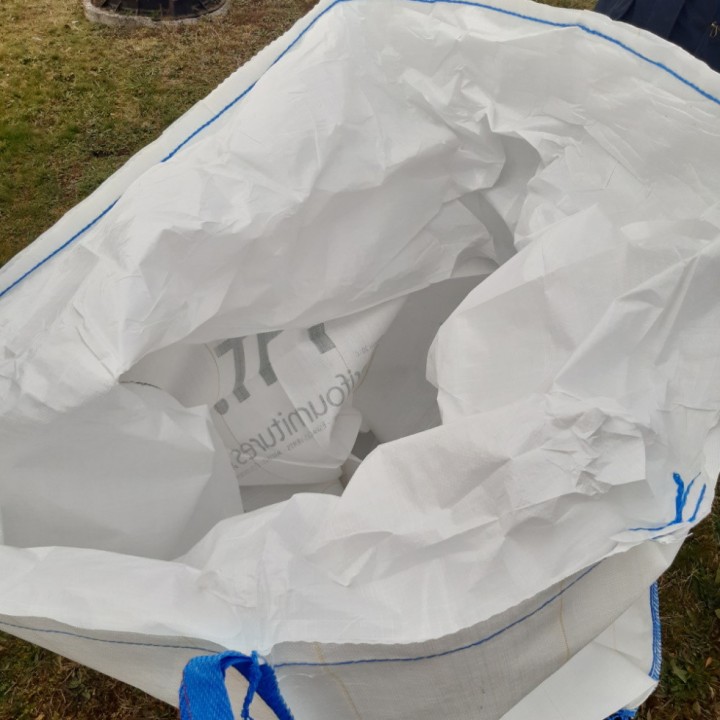 Big Bag avec jupe de remplissage et goulotte de vidange - Dim. Int. 91 x 91 x 120 cm - capacité 1000 kg