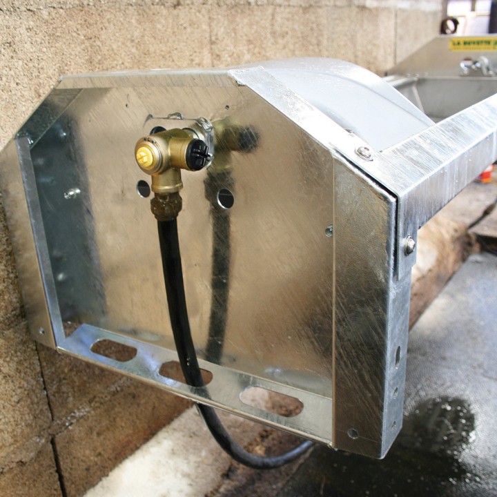 Abreuvoir inox basculant pour vaches laitières LB 230 La Buvette