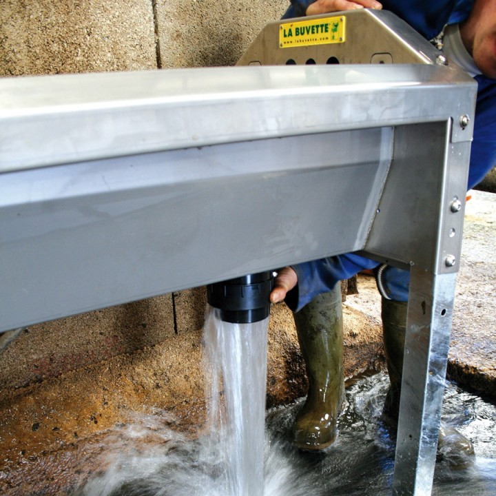 Abreuvoir compact en inox à grande vidange pour vaches laitières GV 110 La Buvette