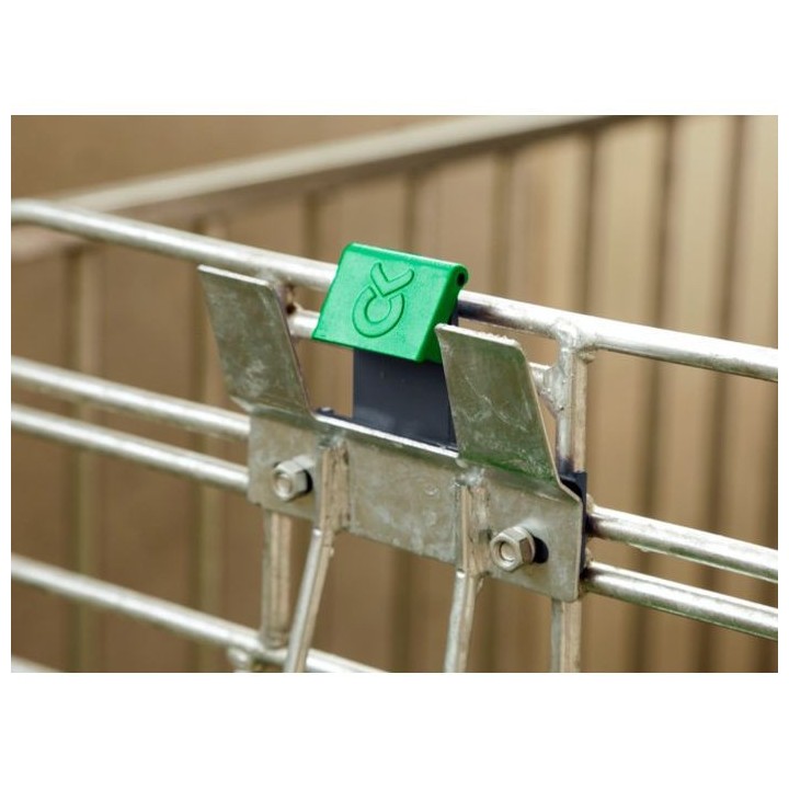 Sécurité antidécrochage Bucket Guard pour seau à veau Kerbl