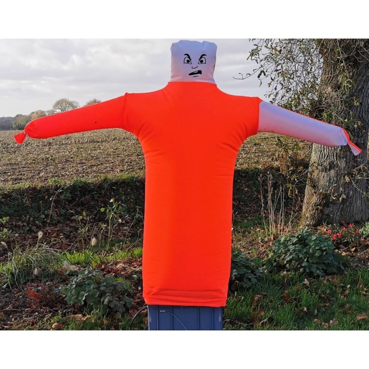 Épouvantail effaroucheur gonflable Scare guard