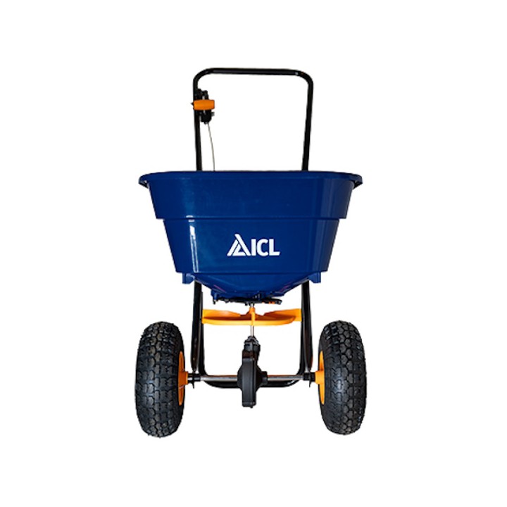 Epandeur rotatif de précision pour engrais et gazons AccuPro One ICL - capacité 25 L, largeur épandage 2 à 3 m