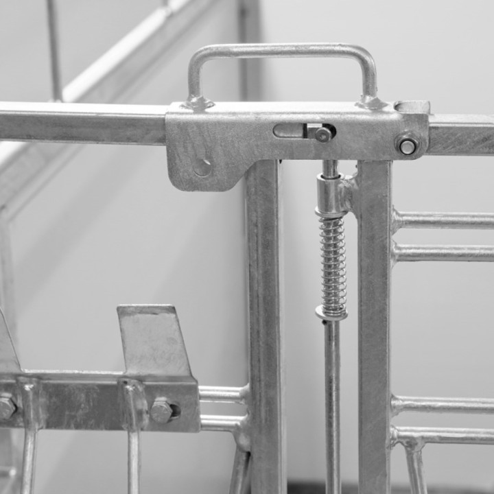 Case à veau grand modèle Premium Kerbl, avec plancher pivotant
