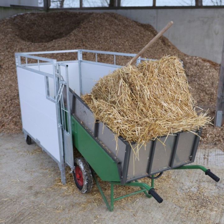 Case à veau grand modèle Premium Kerbl, avec plancher pivotant