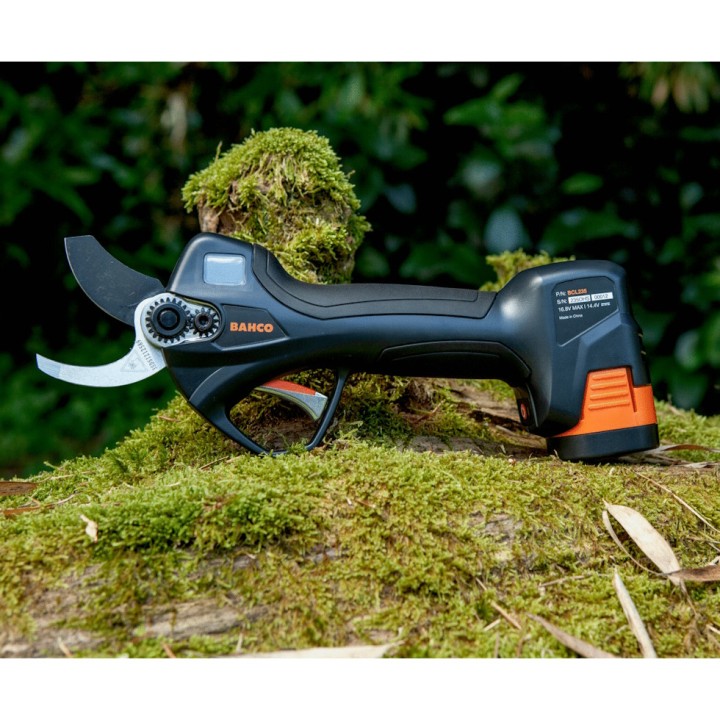 Sécateur électrique sans fil à batterie Bahco BCL235 avec 2 batteries, chargeur et accessoires
