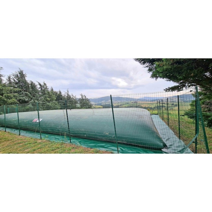 Bâche protection anti végétation grise pour citerne souple incendie 180m3, largeur 1m50