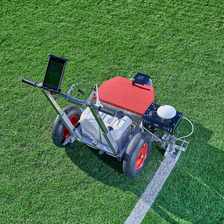 Appareil traçage semi autonome SWOZI Push, tablette Samsung pro, abonnement annuel 3 sports (foot, rugby, athlétisme), base RTK