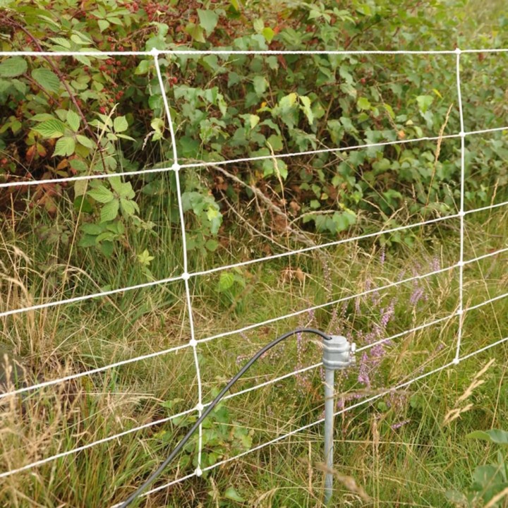 Prise de terre pour clôture électrique avec collier de serrage (3 unités)