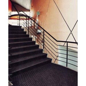 Revêtement Caoutchouc Type Checker en Rouleau largeur 1m40 longueur 10m