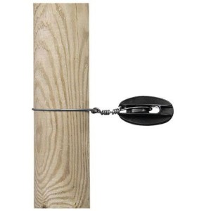 Isolateur de coin pour cloture électrique