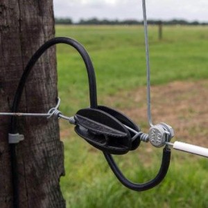 Isolateur de coin pour piquet bois