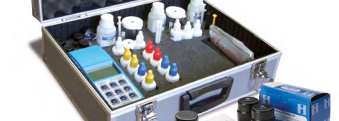Trousses d'analyses chimiques